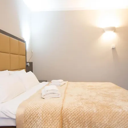 Hotel Delta am Potsdamer Platz-3